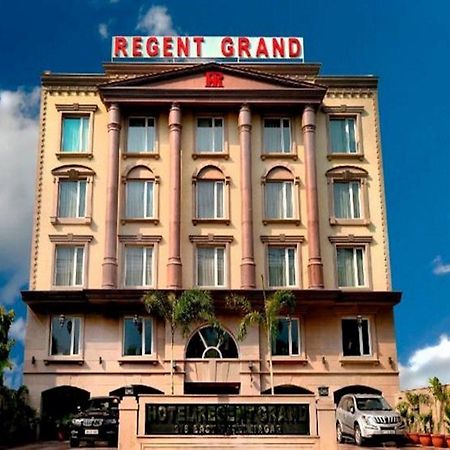 Hotel Regent Grand New Delhi Exterior photo