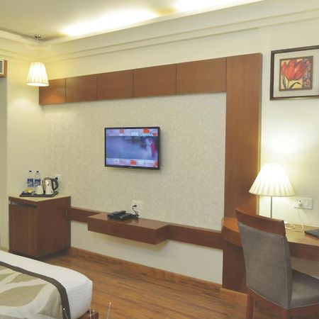Hotel Regent Grand New Delhi Exterior photo