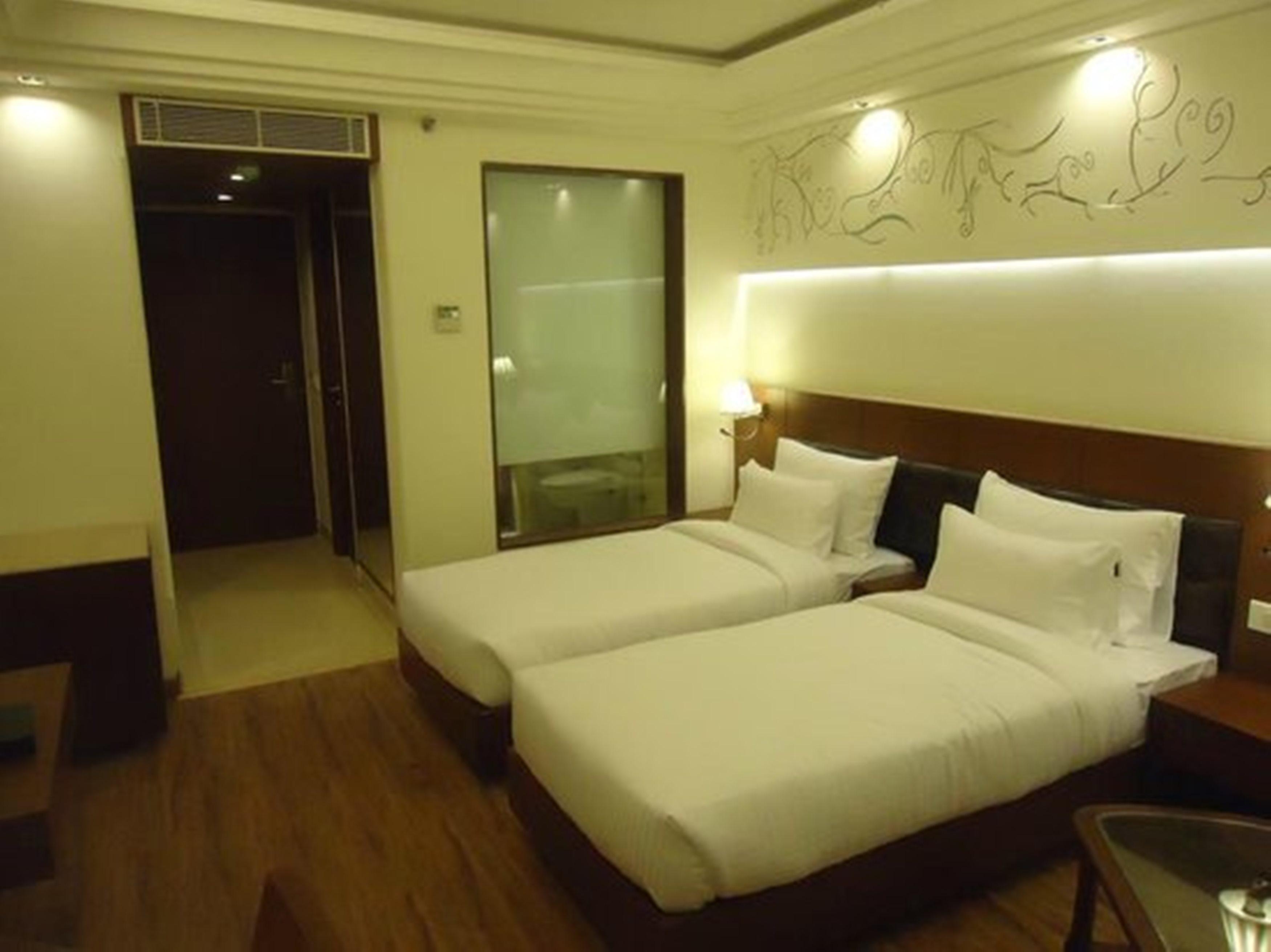 Hotel Regent Grand New Delhi Exterior photo