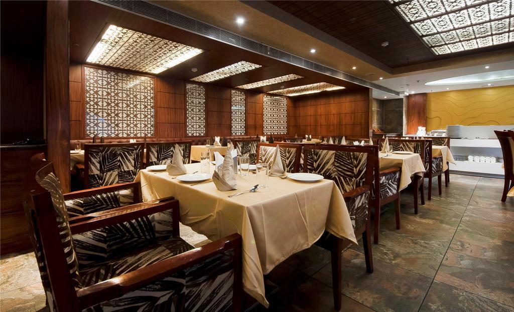 Hotel Regent Grand New Delhi Exterior photo