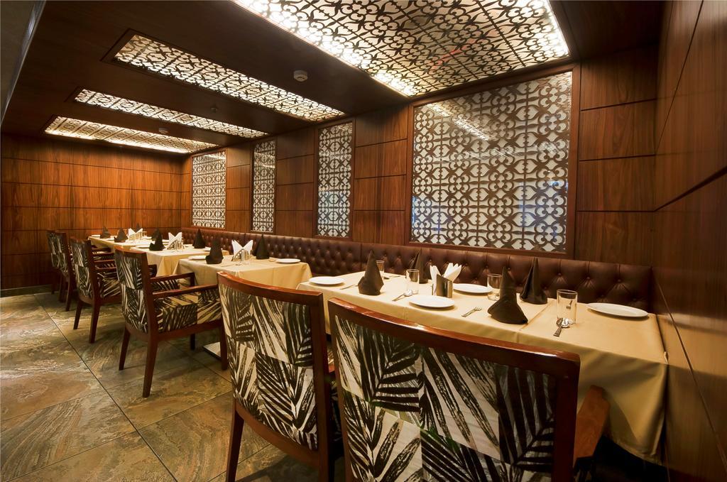 Hotel Regent Grand New Delhi Exterior photo