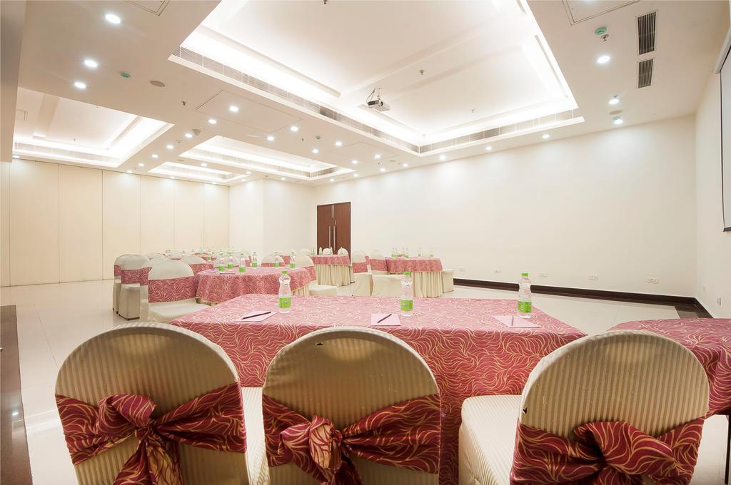 Hotel Regent Grand New Delhi Exterior photo