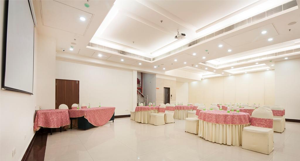 Hotel Regent Grand New Delhi Exterior photo