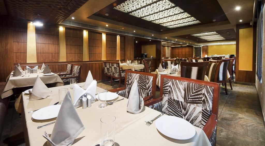 Hotel Regent Grand New Delhi Exterior photo